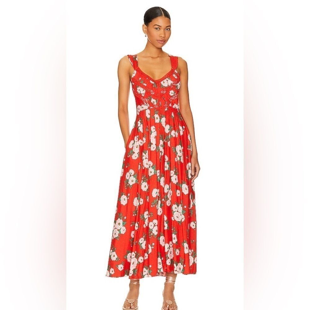 x Revolve Lovers Heart Midi in Red Size Small